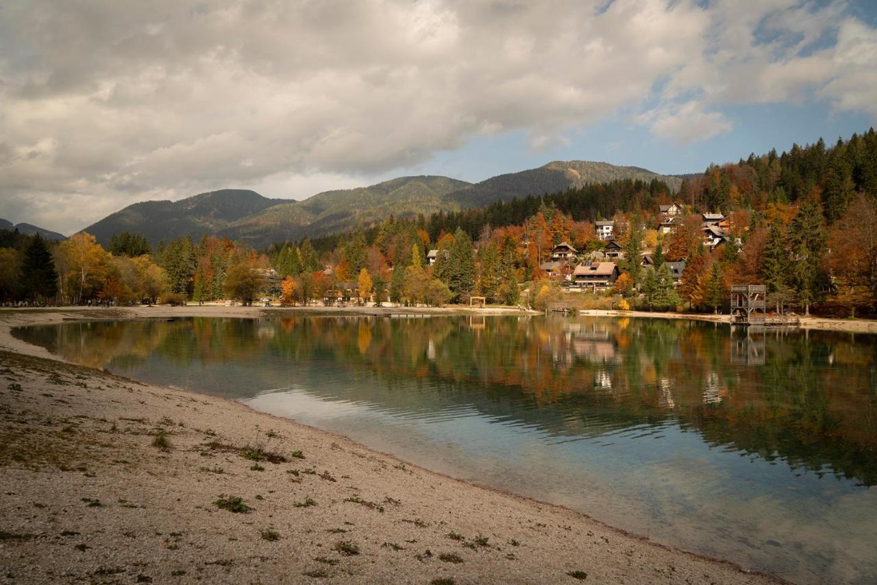 Outstanding Lake View. Краньска Гора Экстерьер фото